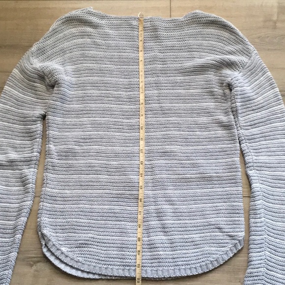 SO Sweater Size XS - Picture 8 of 8